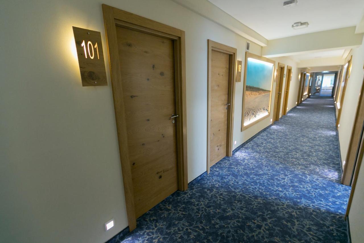 Interferie Cechsztyn Hotel Ustronie Morskie Kültér fotó